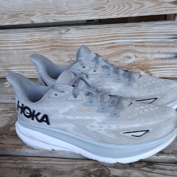 Hoka Clifton 9 Men's Light Gray Athletic Shoes - Picture 10 of 16